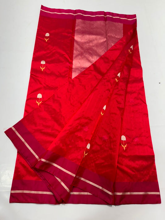 Sweet chilli red and raspberry pink gold zari Chanderi saree, border detail