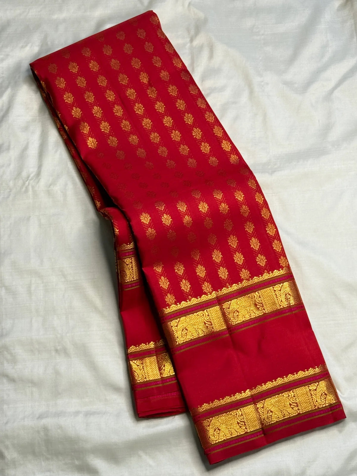 Classic Red Handwoven Pure Silk KanchiPattu Rettapet Saree with Surya Kamalam and Yaanai Gold Zari