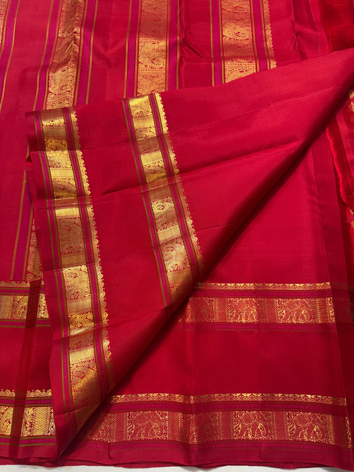 Classic Red Handwoven Pure Silk KanchiPattu Rettapet Saree with Surya Kamalam and Yaanai Gold Zari