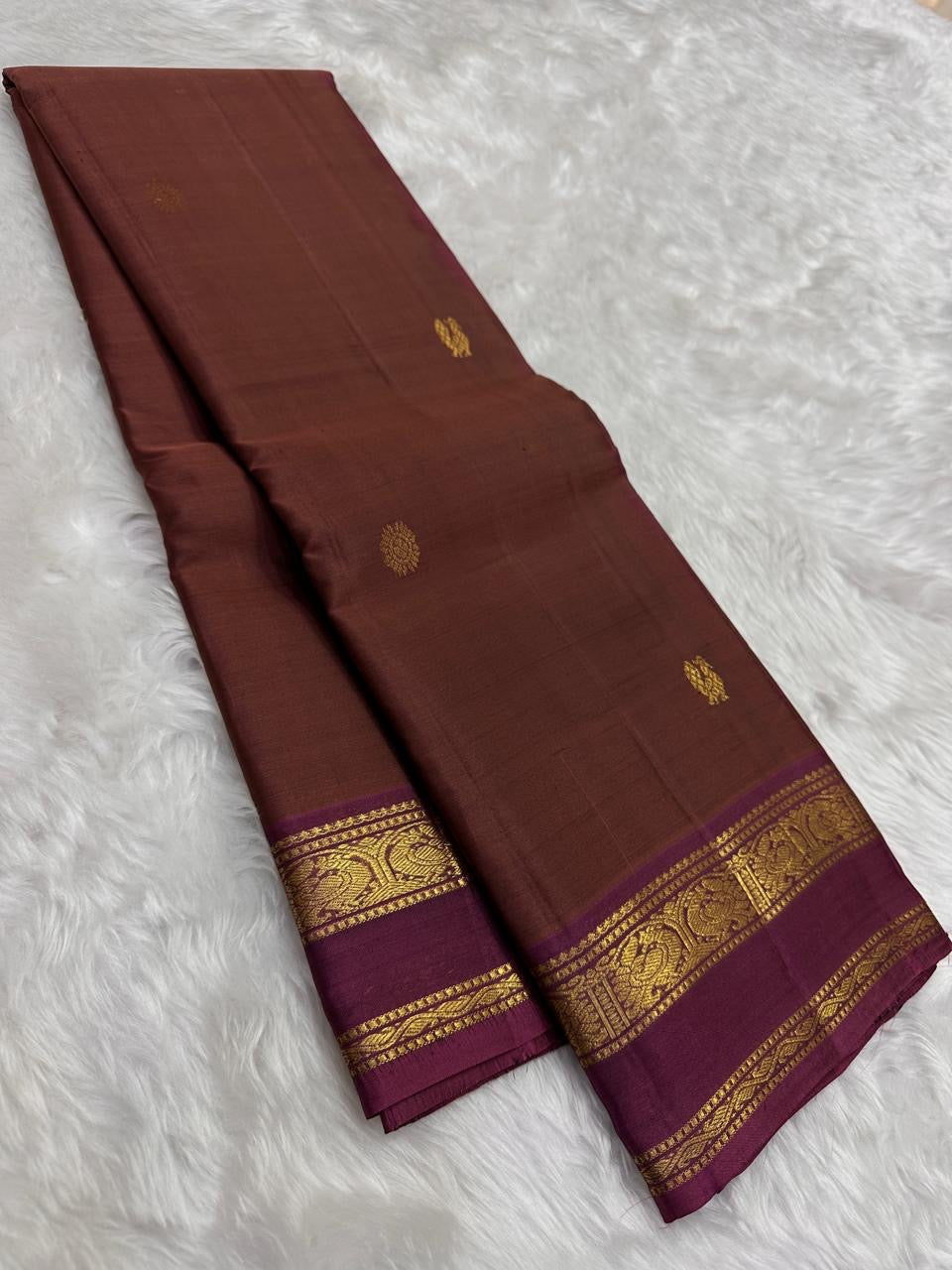 Cocoa Rose Brown and Mulberry Handwoven Lightweight Pure Silk KanchiPattu Saree: view 3