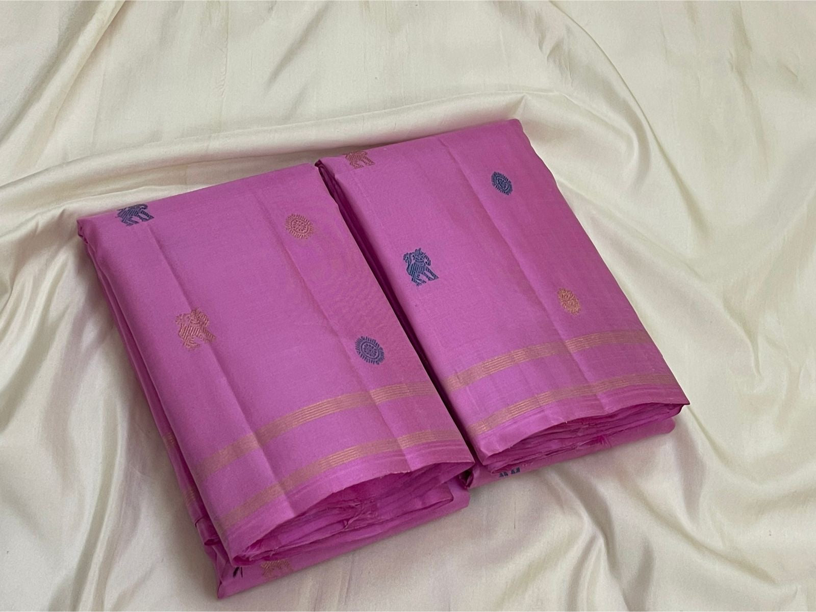 Full view of rose pink pure silk Kanchipuram saree with silk thread butta and pattupet border — Idam Living