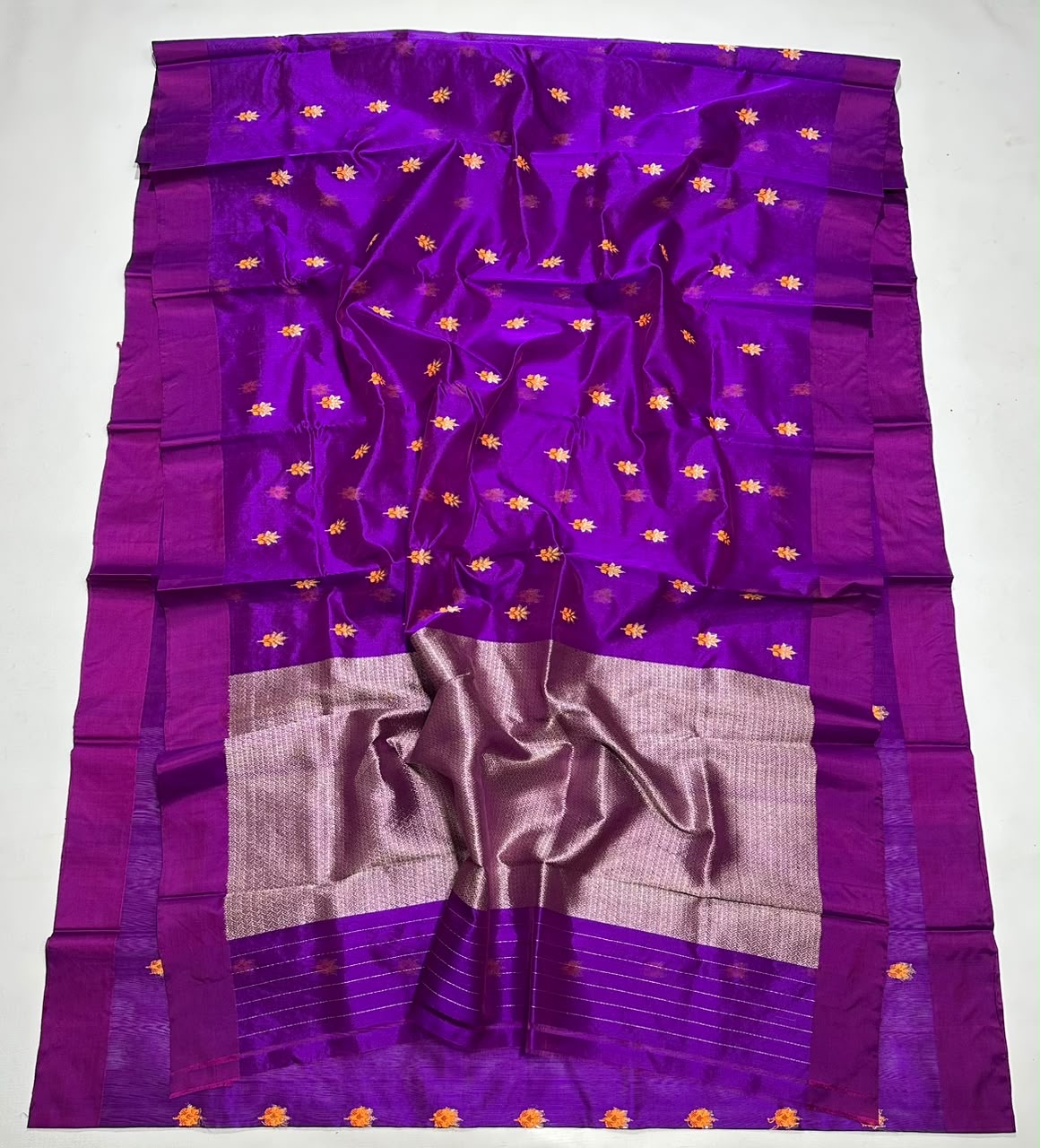 Orchid purple Chanderi Pattu Silk saree, alternate view showing the fine geometric texture of the silvery-lilac pallu.