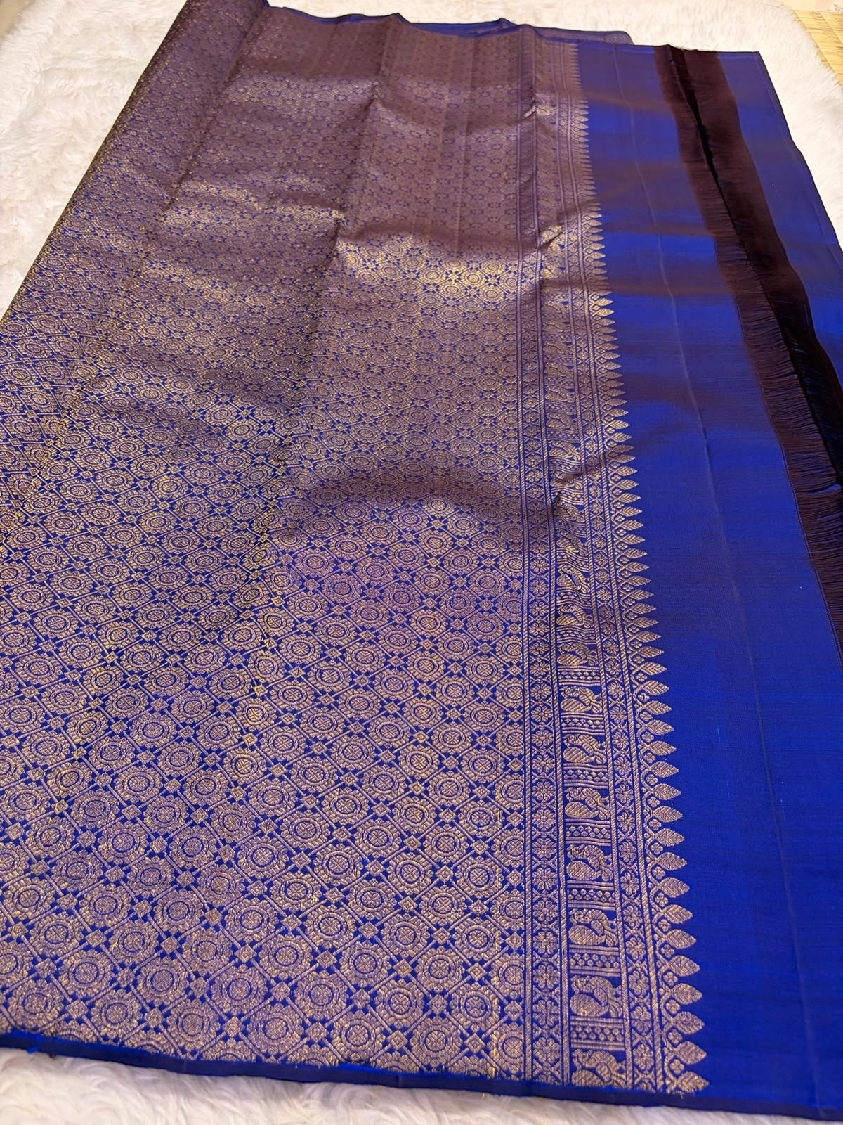 Royal Blue Kanchi Pattu pure silk saree folded view