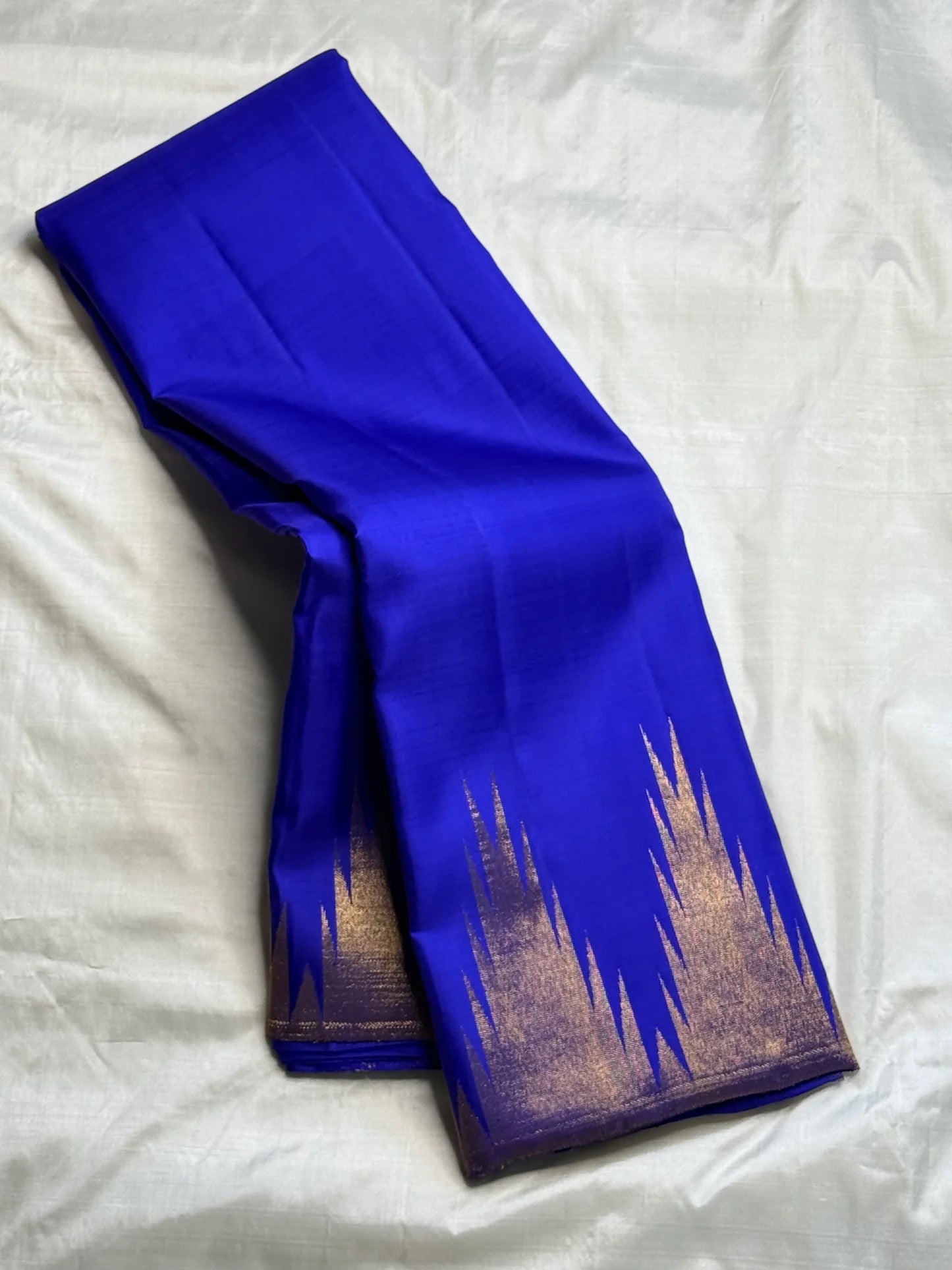 Ettukol antique copper zari pallu on royal blue Kancheepuram pure silk saree — Idam Living