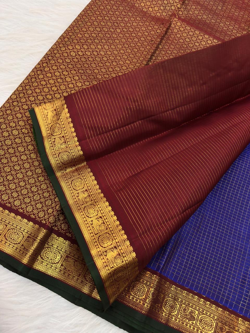 Blue Zari Kattam Kanchipuram saree with Deep Arakku Pettu