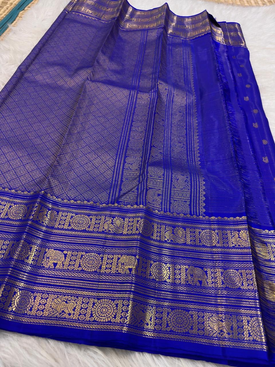Kanjeevaram pure silk vairaoosi saree in royal blue with richly woven pallu