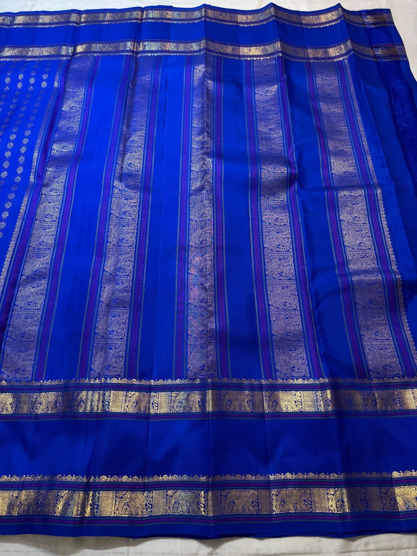 Royal Blue Pure Silk Kanchipuram saree with antique gold floral zari butta detail