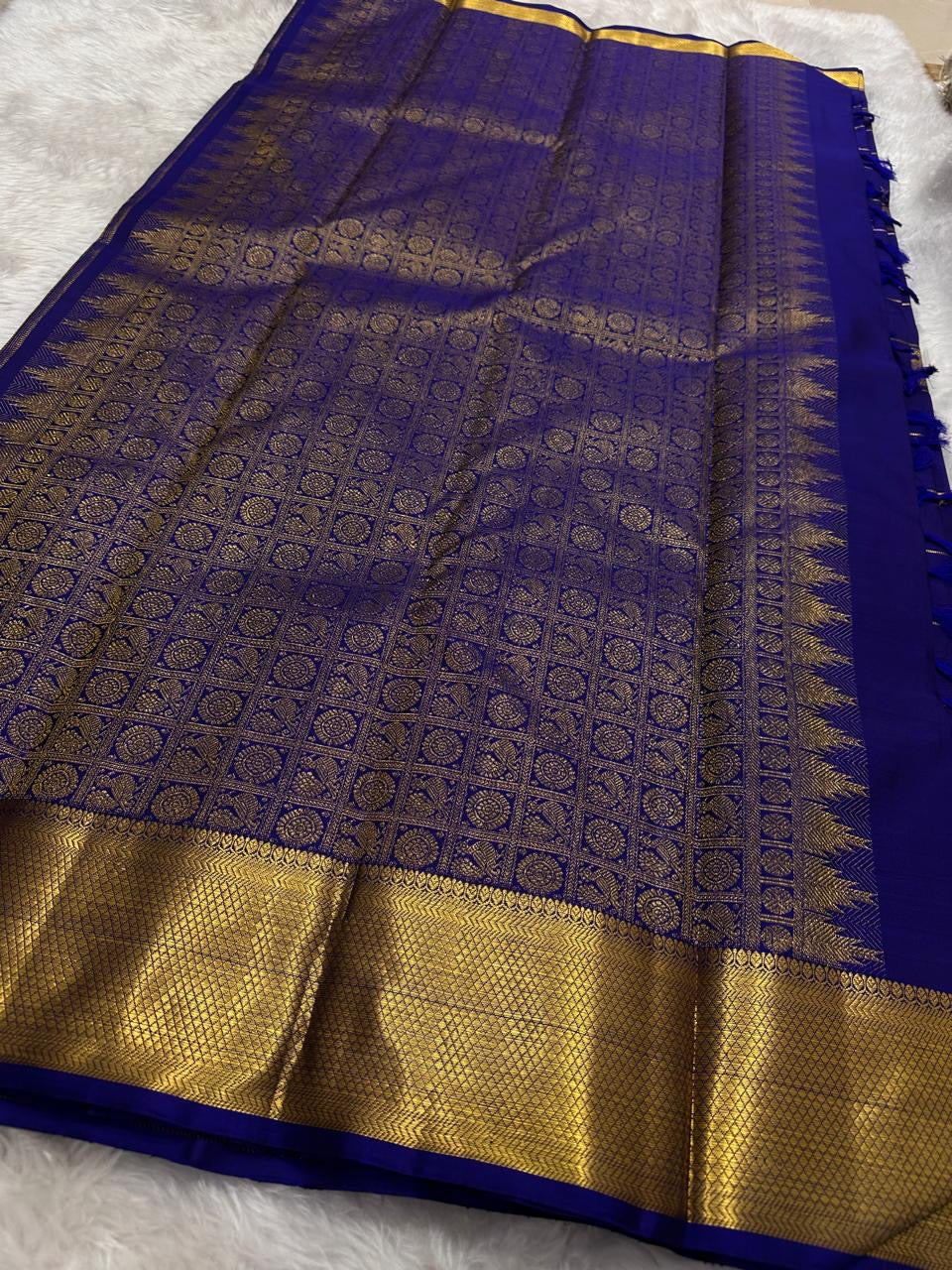 Full view of royal blue pure silk Kanchipuram saree with zari kattam and gandaberunda butta — Idam Living