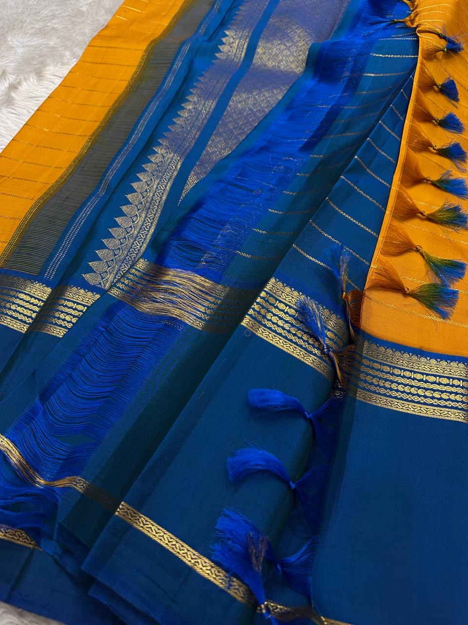 Pure Silk Kanchipuram Rettapet saree with exceptionally broad Royal Blue contrast border