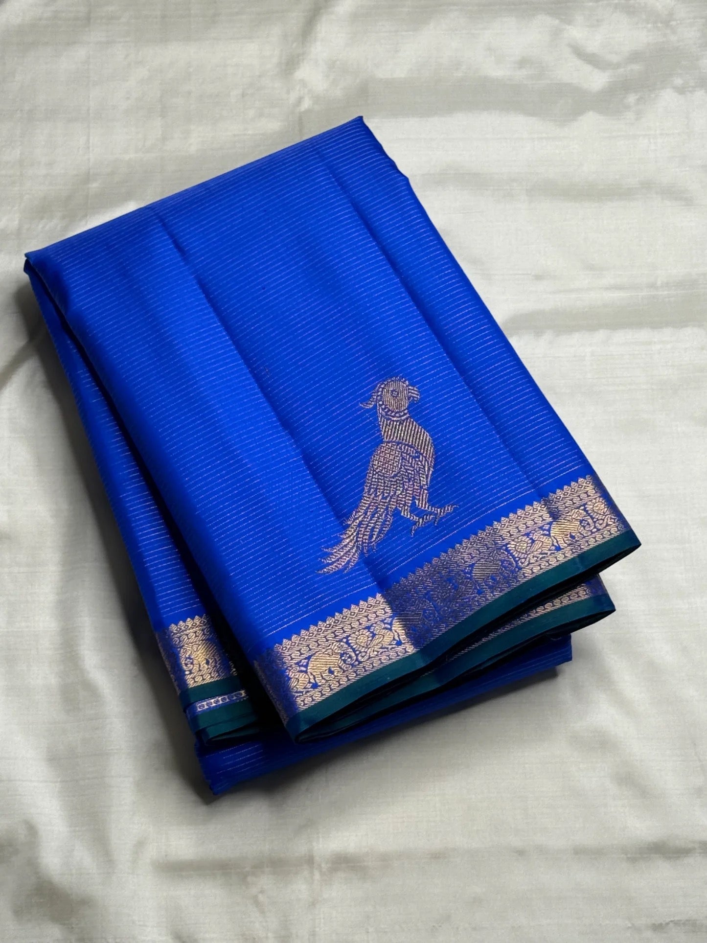 Royal blue handwoven pure silk Kanjeevaram saree — full saree view with Vairaoosi weave — Idam Living