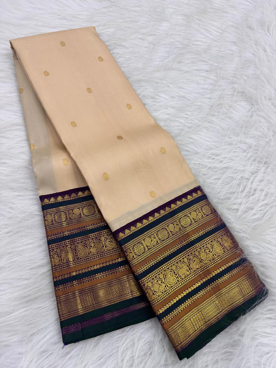 Full drape of Royal Ivory KanchiPattu Varisaipet saree with heritage zari border