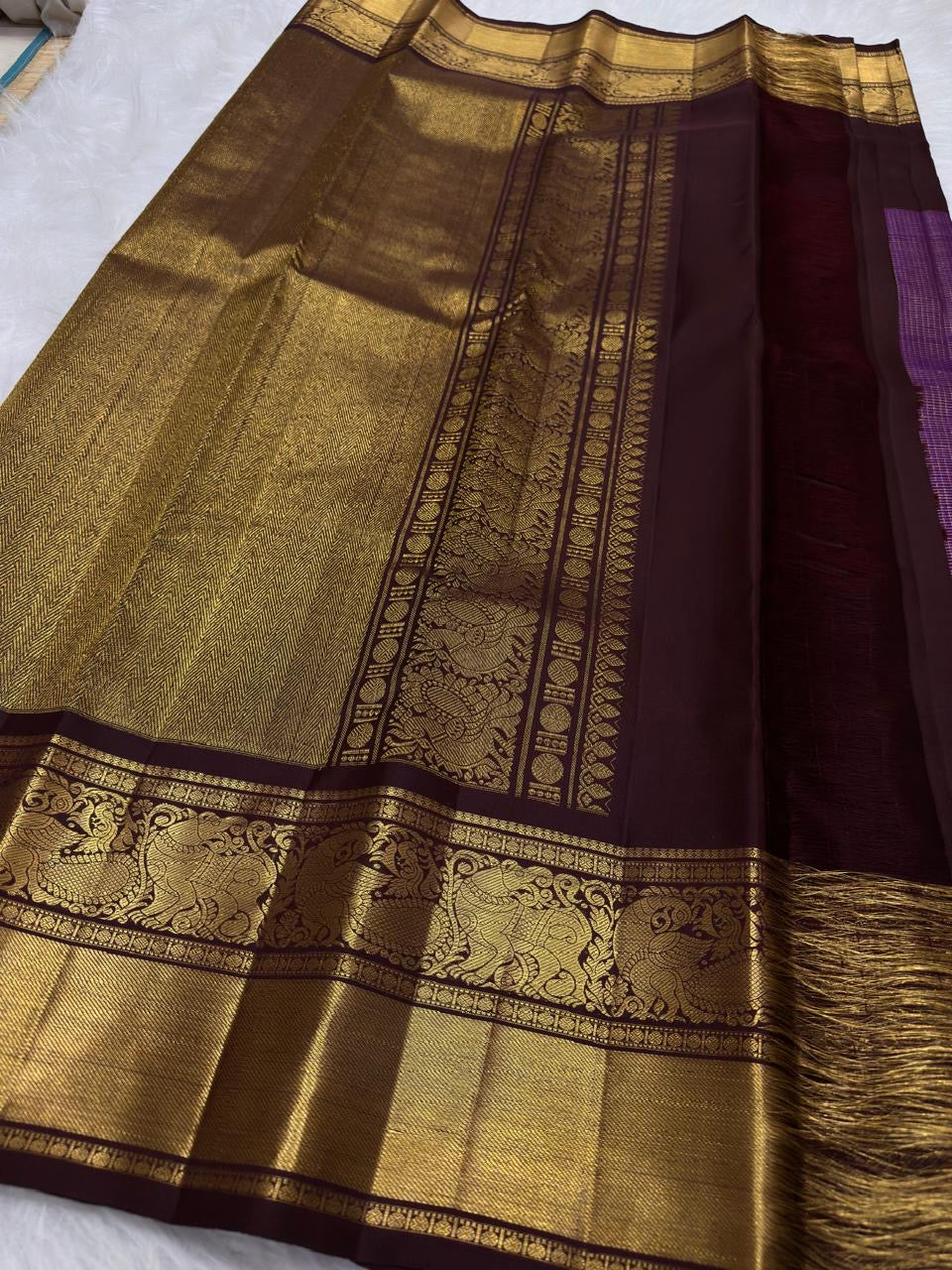 Royal orchid purple pure silk Kanchipuram saree, Yazhi border folded view
