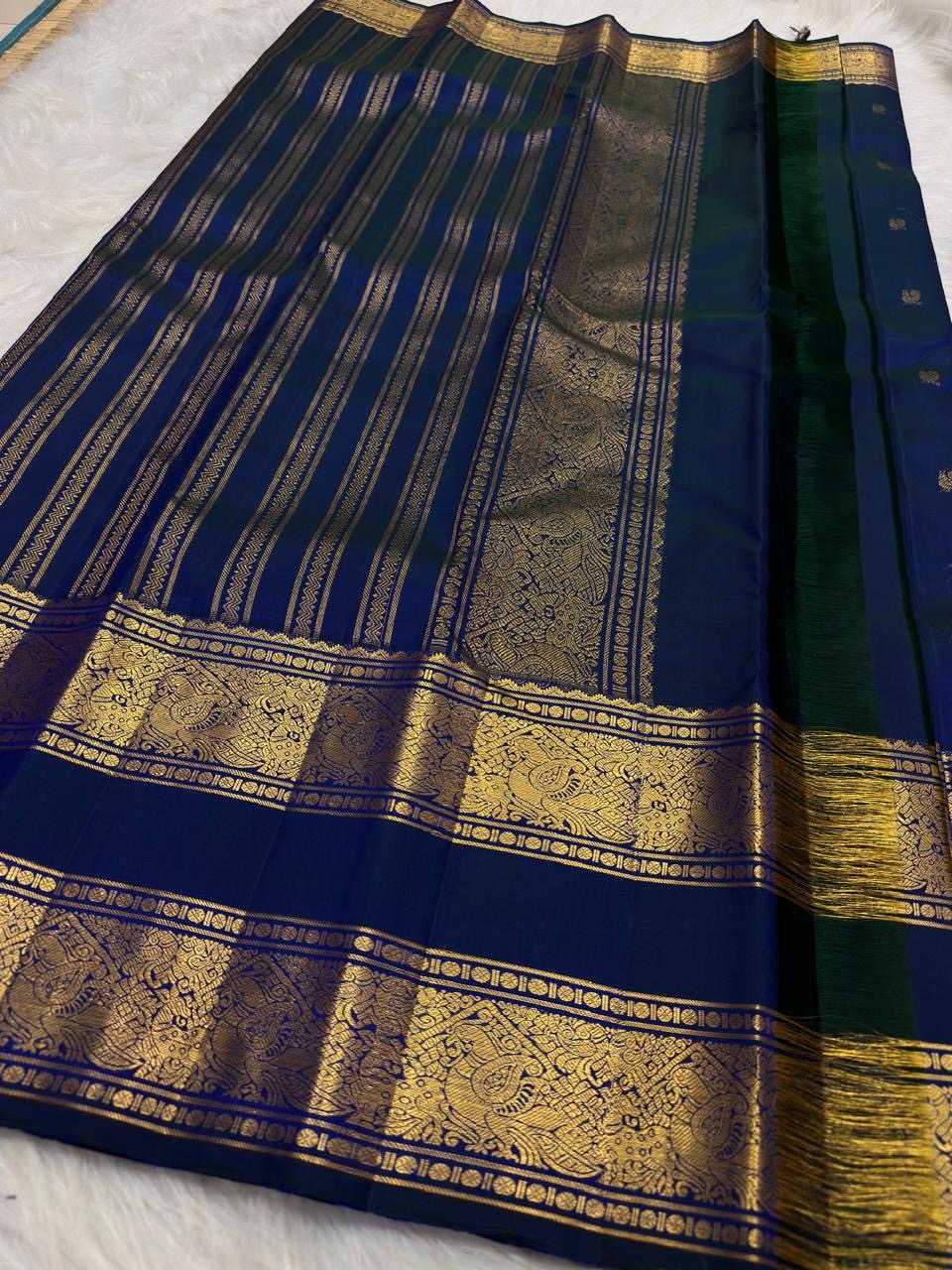 Royal Sapphire Blue Kanchipuram silk saree Rettapet zari border angle