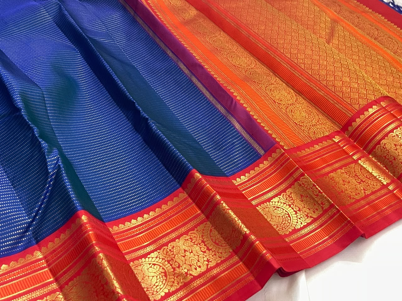 Royal Sapphire Blue Pure Silk Kanjeevaram Vairaoosi Saree - border close-up
