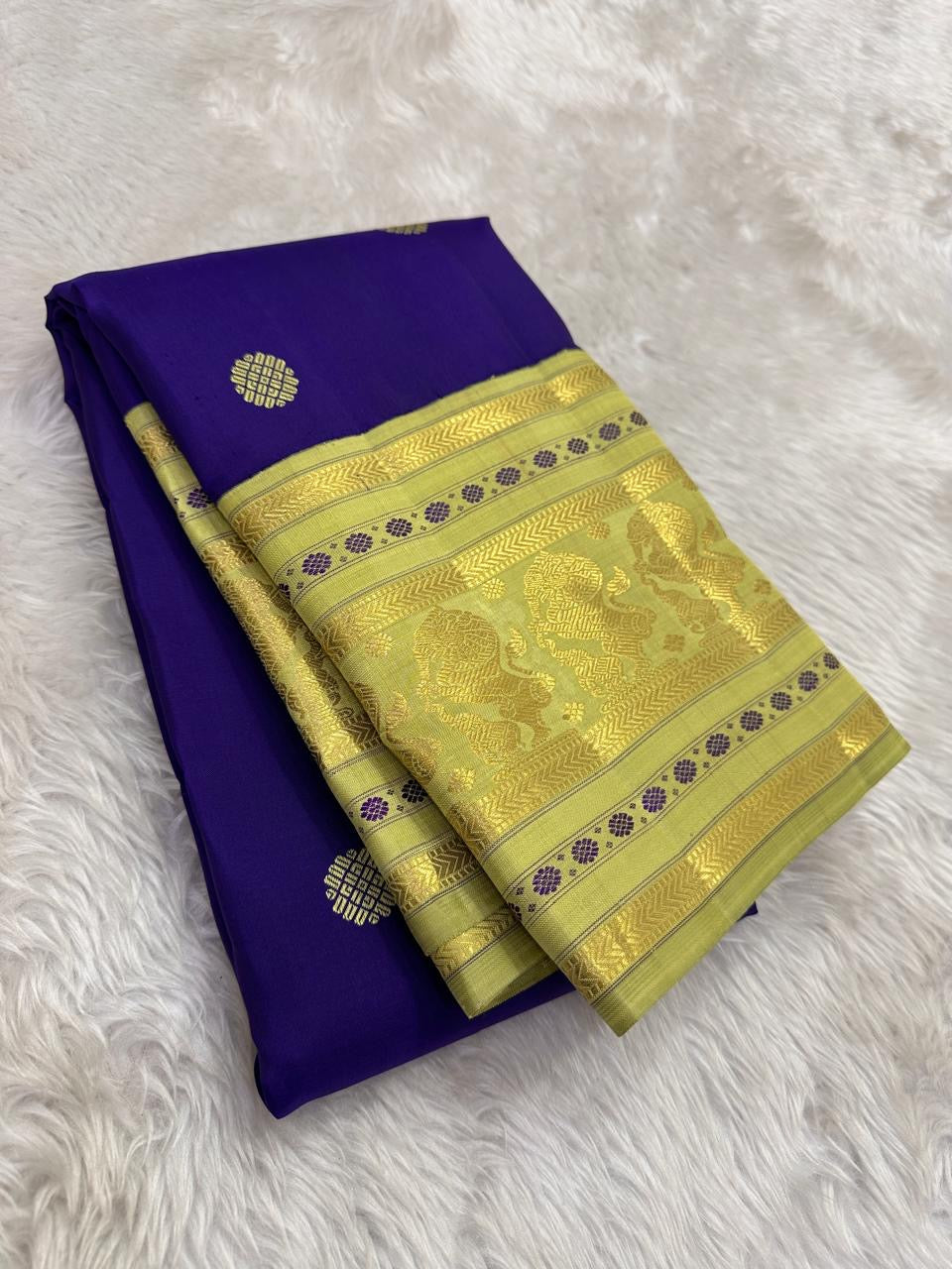 Royal Violet Handwoven Pure Silk Kanchi Pattu Saree with Zari Buttas and Pale Antique Gold Border