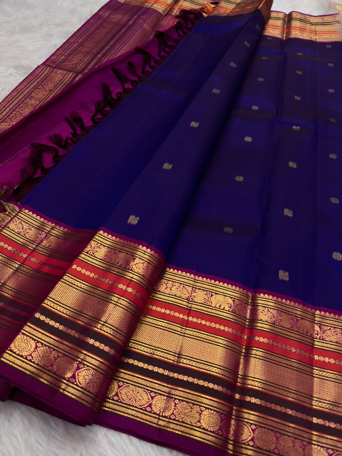 Royal Violet Handwoven Pure Silk Kanjeevaram Saree with Varisaipet Elephant Peacock Border
