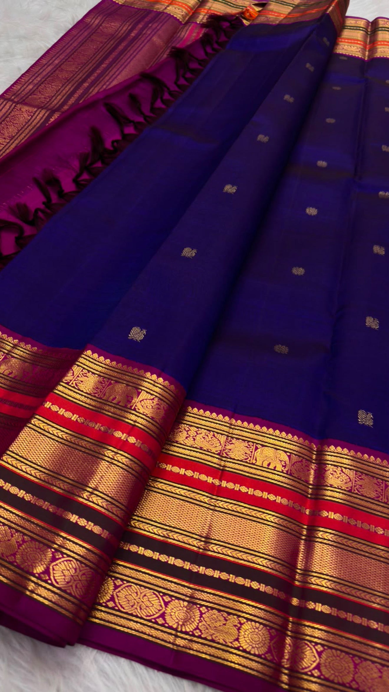 Royal Violet Handwoven Pure Silk Kanjeevaram Saree with Varisaipet Elephant Peacock Border