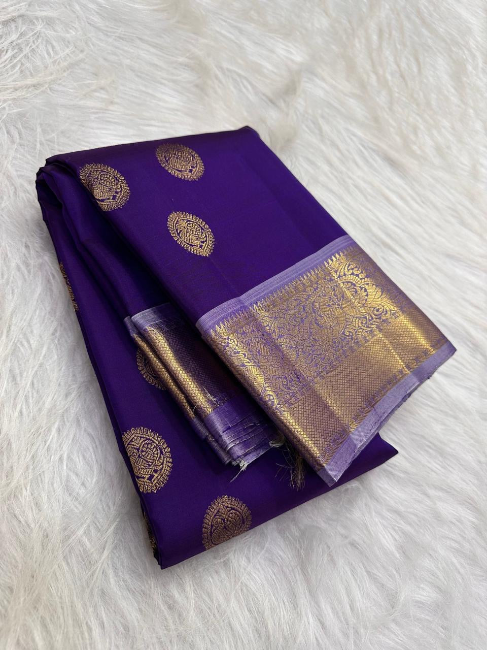 Royal Violet Pure Silk Kancheepuram Saree. Full saree overview, Korvai weave with lavender grey border. Idam Living