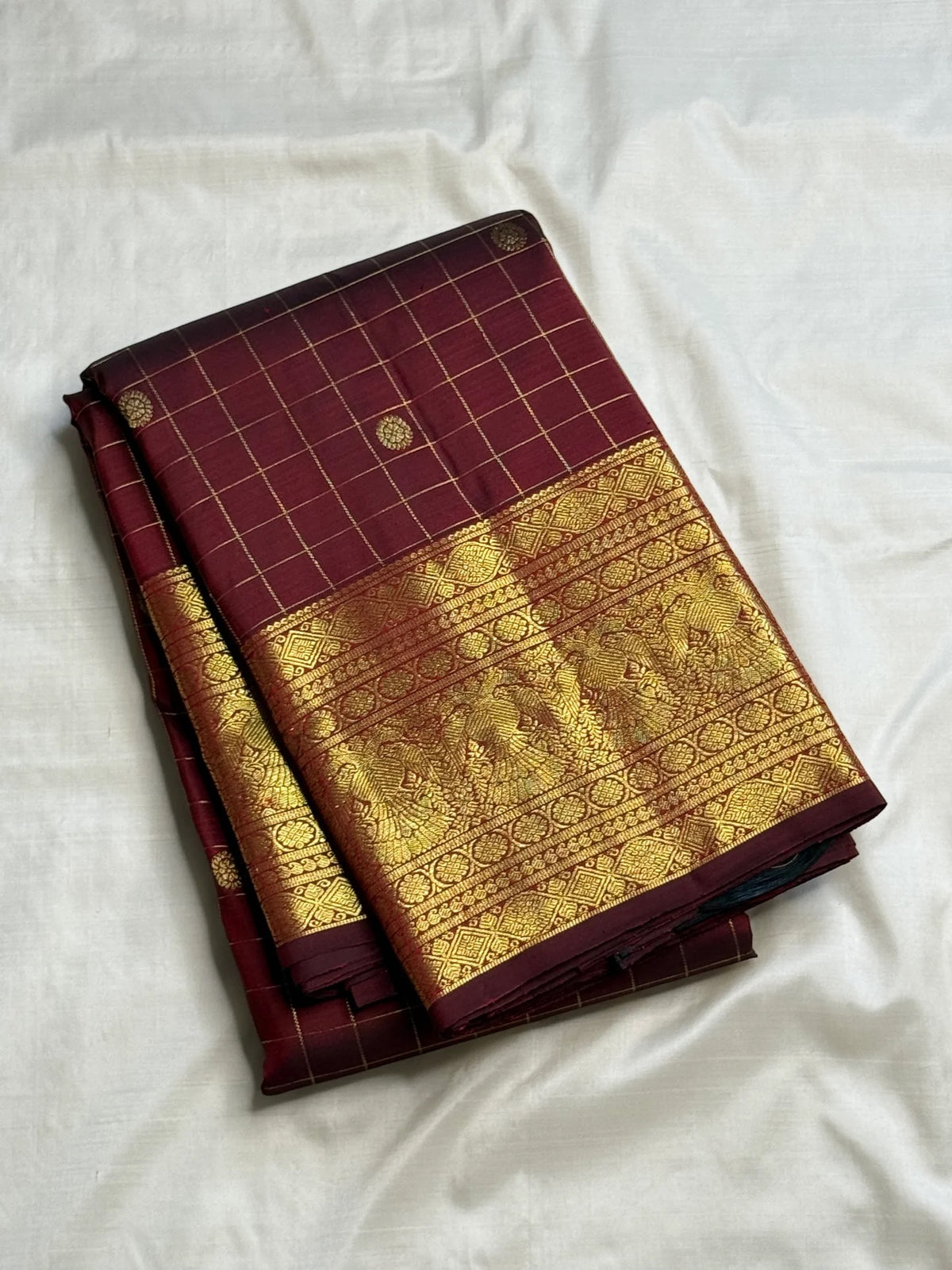 Saanthu Pottu maroon Pure Silk Kanjeevaram Zari Kattam saree