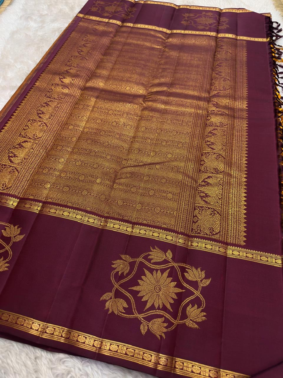 Saffron Orange pure silk Kanchi Pattu saree, Rettapet weave with Deep Maroon border — additional detail view