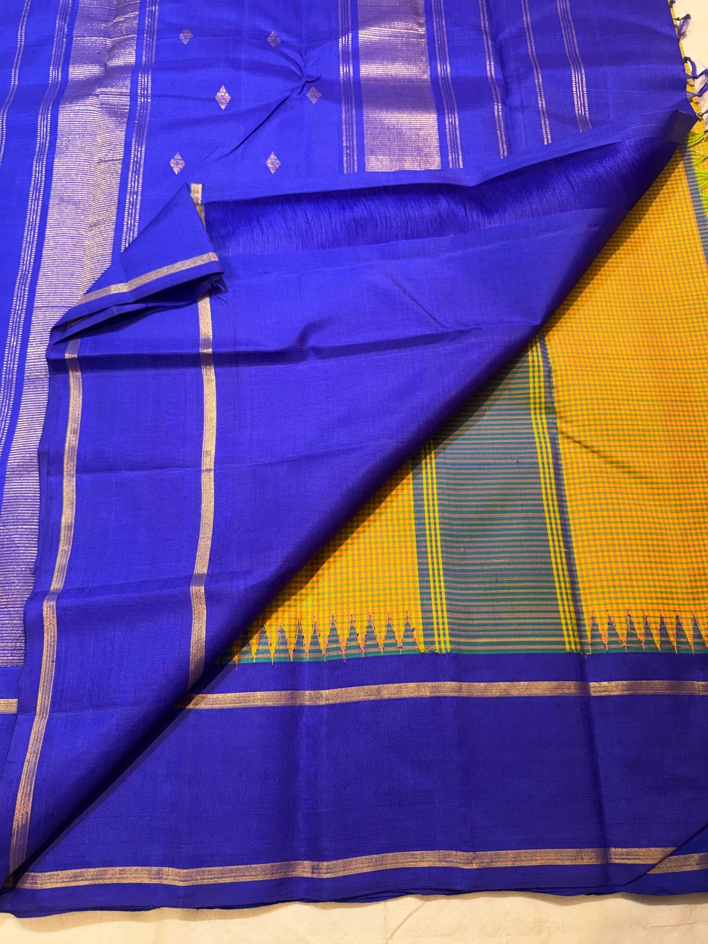 Sampanga Gold Pure Silk Kanchipuram Kanchi Kattam Saree - full saree view