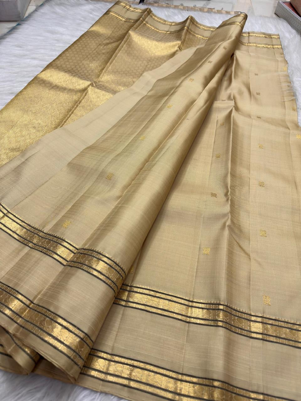 Ivory Gold Handwoven Pure Silk Kancheepuram Rettapet Saree with Dark-Edged Gold Zari Border