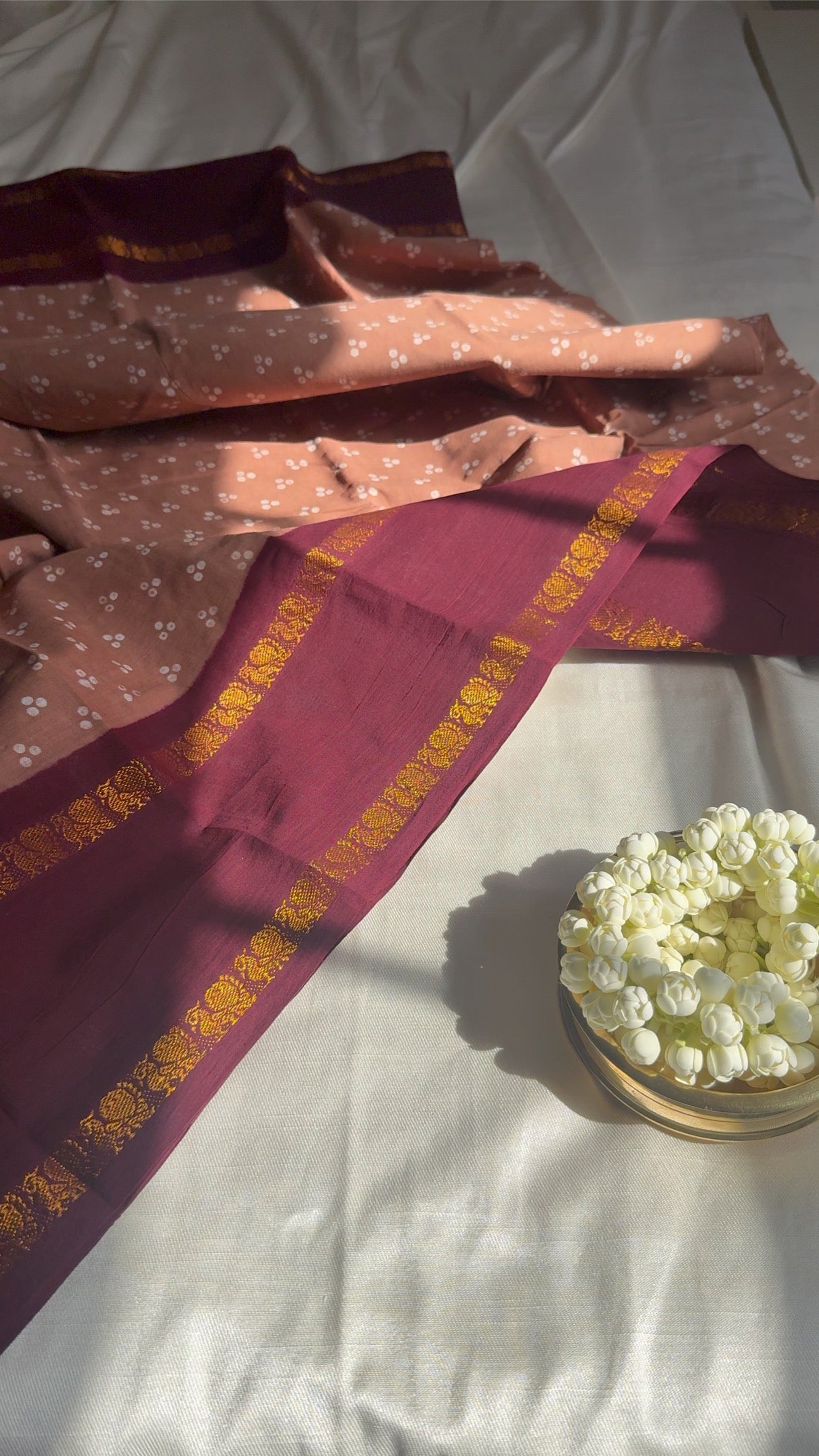 Self rettapet border detail — Madurai Sungudi cotton saree with tonal double-line structured edge