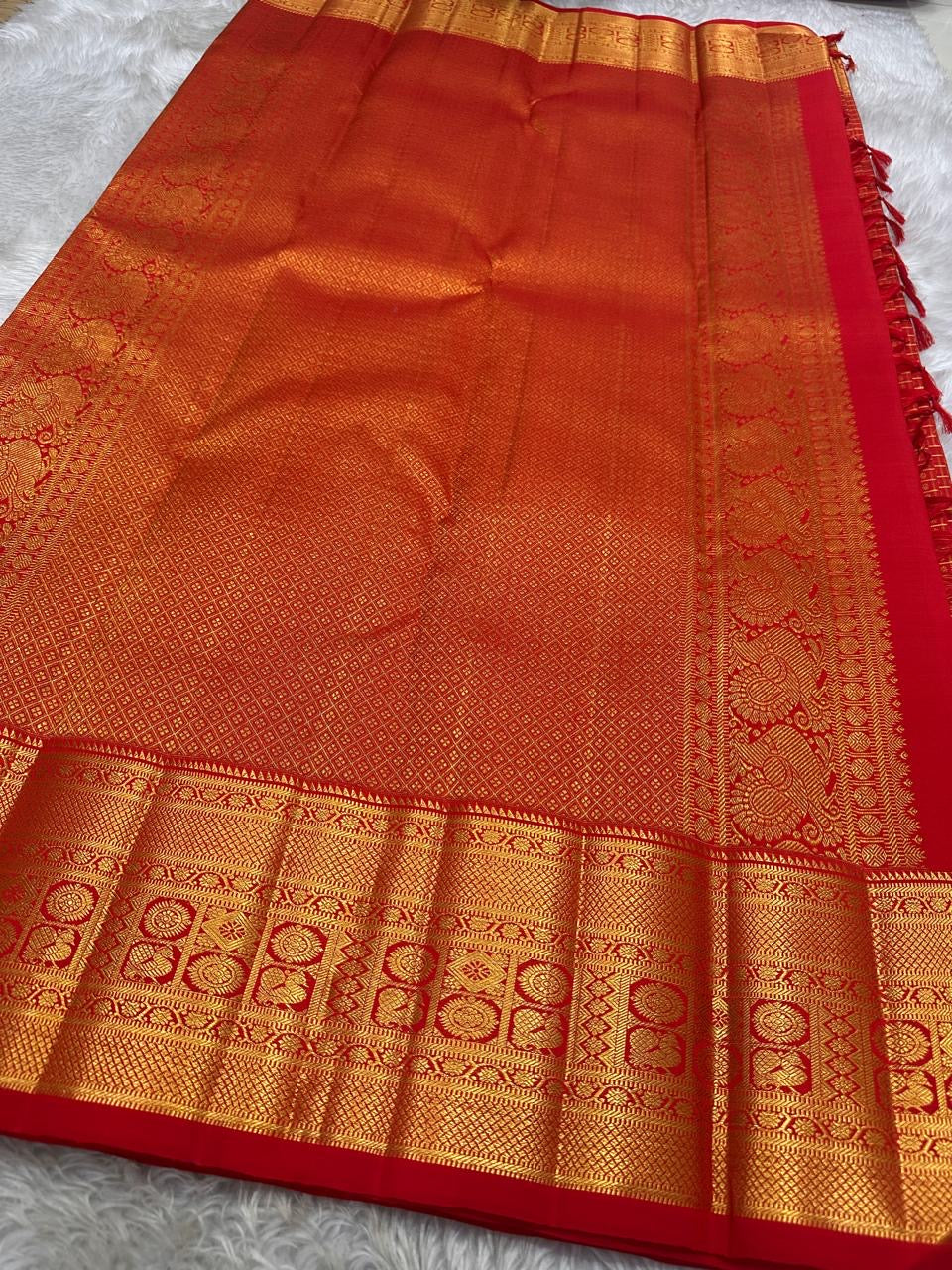 Sevappu Vermilion Red Pure Silk Kanchipuram saree.