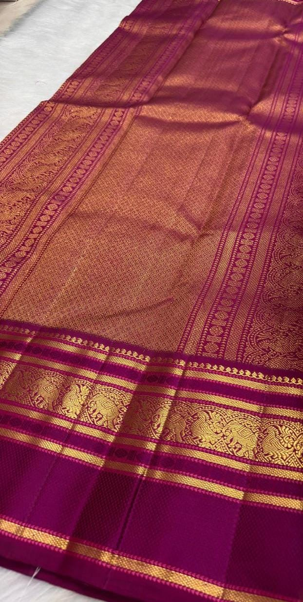 Silver lilac Kancheepuram silk saree body with fine horizontal zari stripes