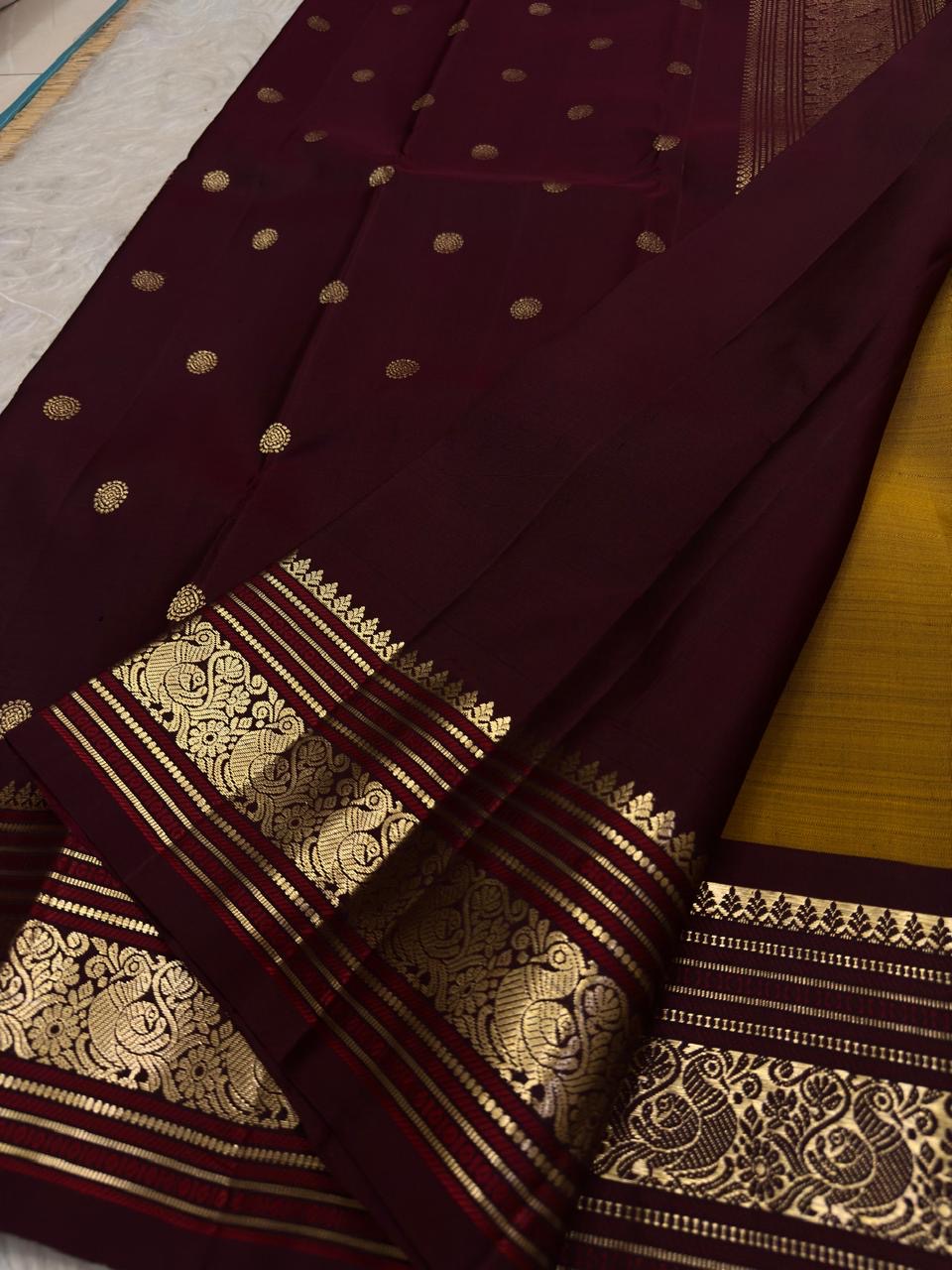 Harvest Gold Handwoven Pure Silk Kanchipuram Butta Saree with Maroon Border – view 5