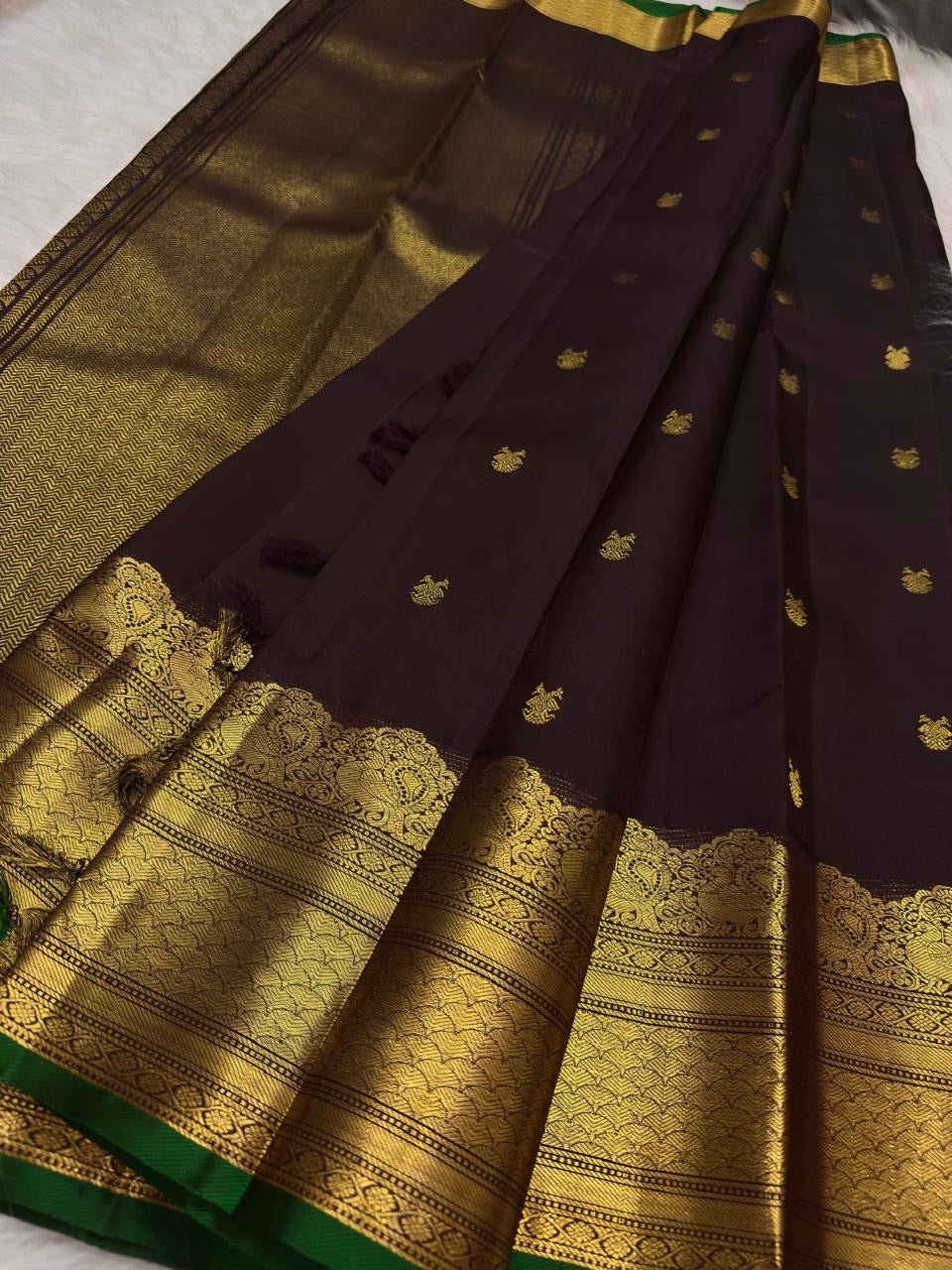 Smoked Cocoa Plum Handwoven Pure Silk Kanjeevaram Saree with Antique Pon Zari Border and Emerald Green Edge