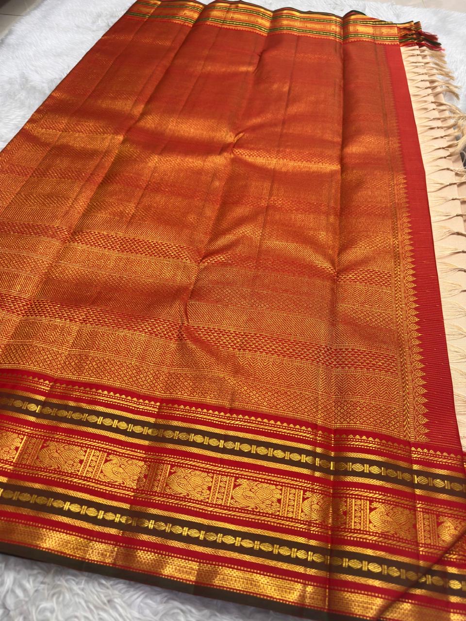 Soft Champagne Ivory Kanchi Pattu Saree — full drape, pure silk Kanchipuram handwoven — Idam Living