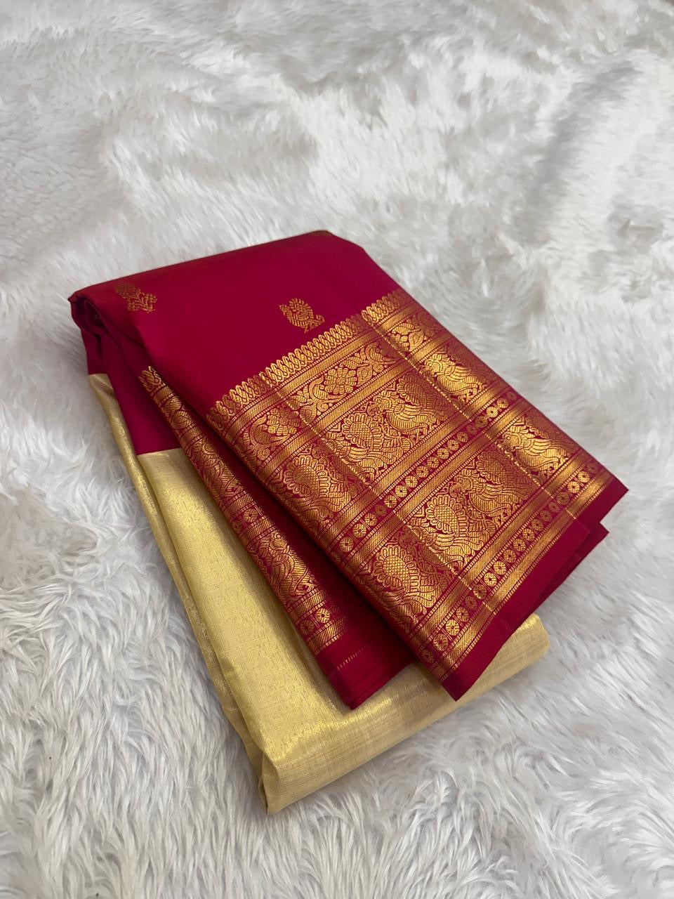 Soft ivory handwoven pure silk Korvai KanchiPattu saree — full saree overview — Idam Living