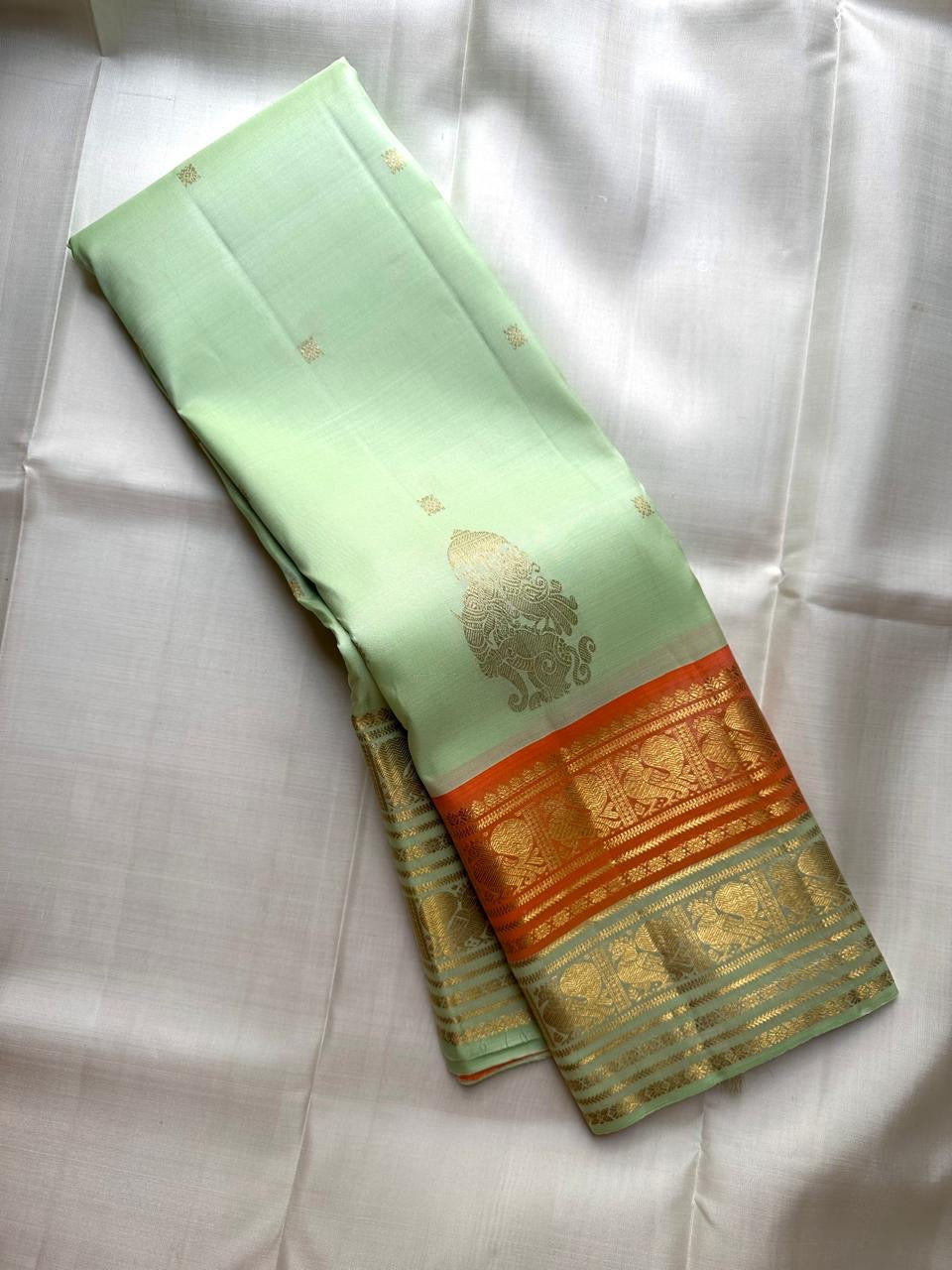 Soft Pistachio Green KanchiPattu silk saree — full front view, rettapet weave — Idam Living