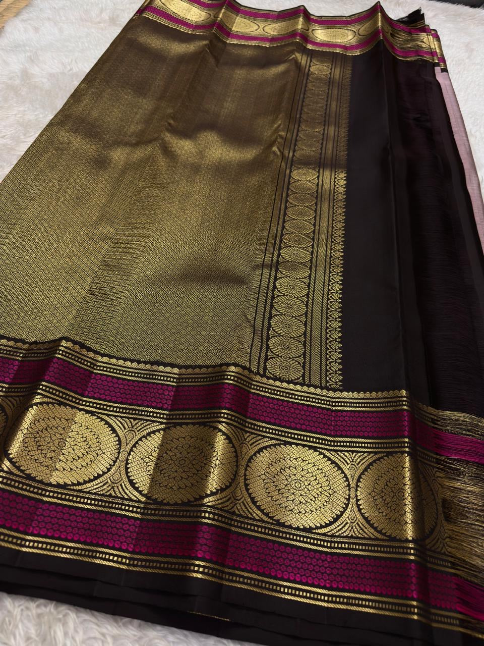 Soft Taupe Grey Kanjipuram Saree — full drape, pure silk Kanchipuram handwoven — Idam Living