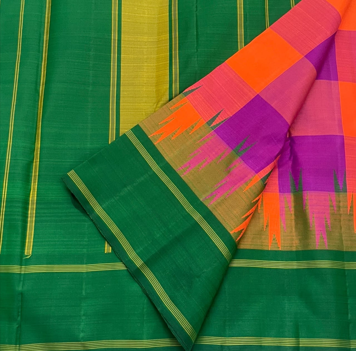 Close view of the sunset orange and violet Kanchi Kattam body in pure silk