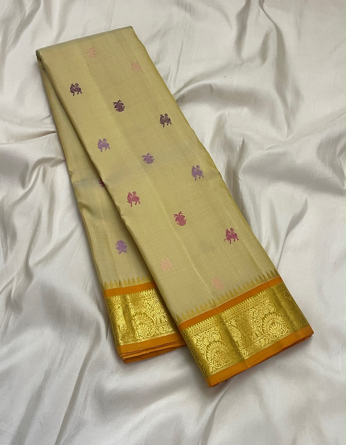 Traditional Butta Kanchipuram silk saree in ivory