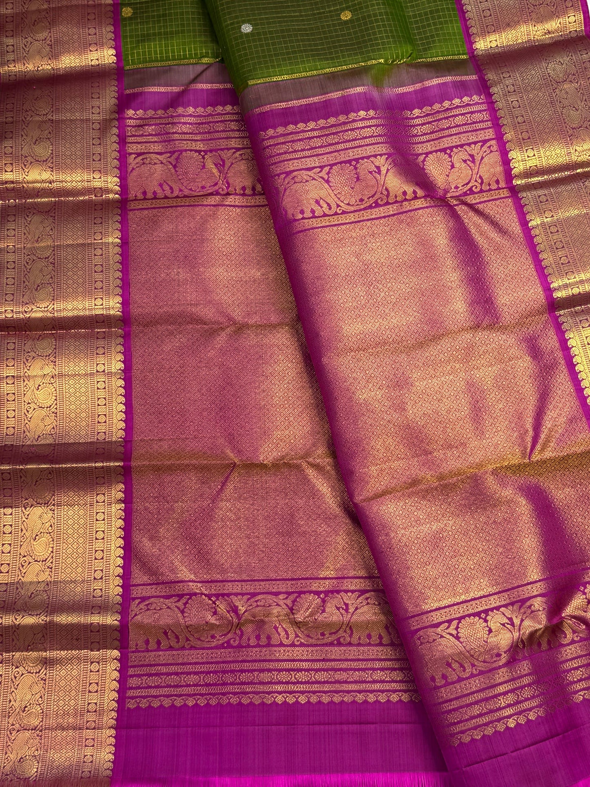 Traditional green and pink handwoven Kanjivaram pure silk saree