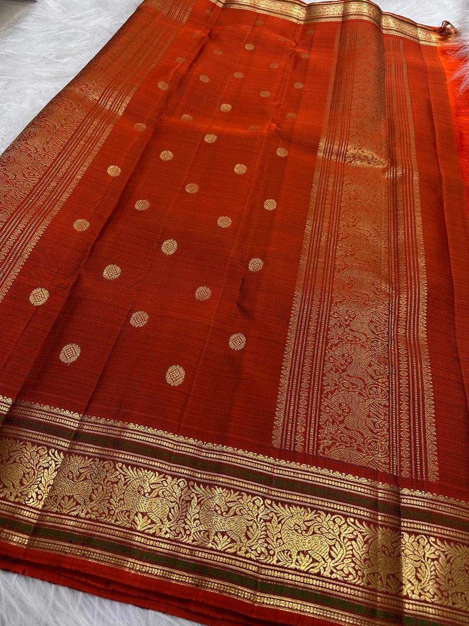 Traditional Kanjipuram Butta saree in smoky taupe – grand pallu with bird zari buttas — Idam Living