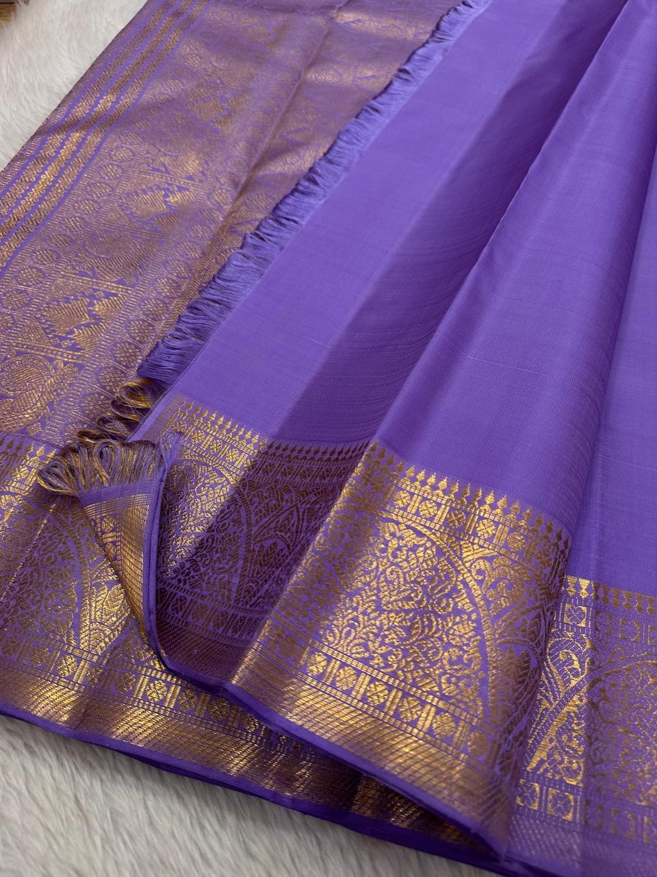 Kathiripoo Purple Floral Trellis pure silk Kanchipuram saree, woven buttas, showing soft flower-purple, lilac and lavender with warm golden zari