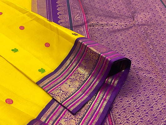 Turmeric Yellow pure silk Kanchipuram saree — butta detail