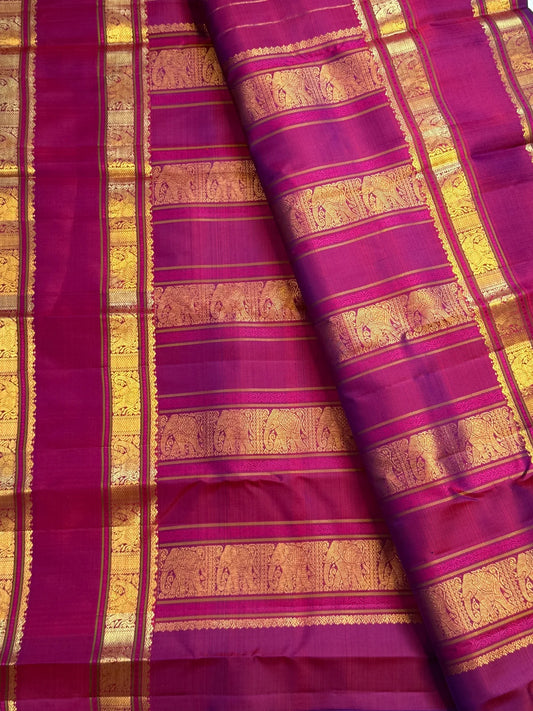 Floral-arch border of a Vadamalli Pink Kanjeevaram saree - Idam Living