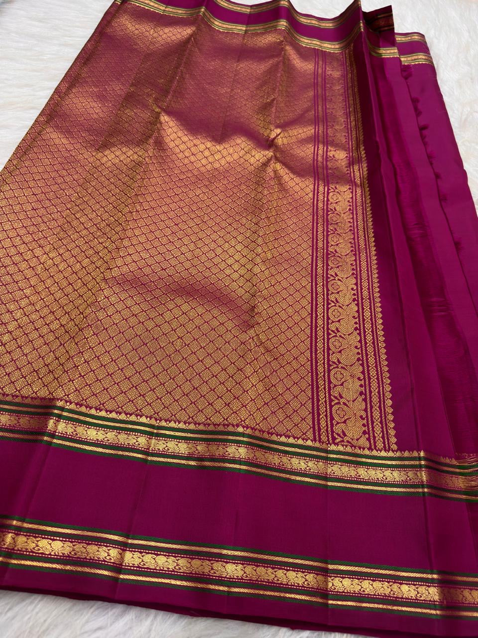Vadamalli Magenta Handwoven Pure Silk Kanjivaram Rettapet Saree with Green-Accented Gold Zari Border