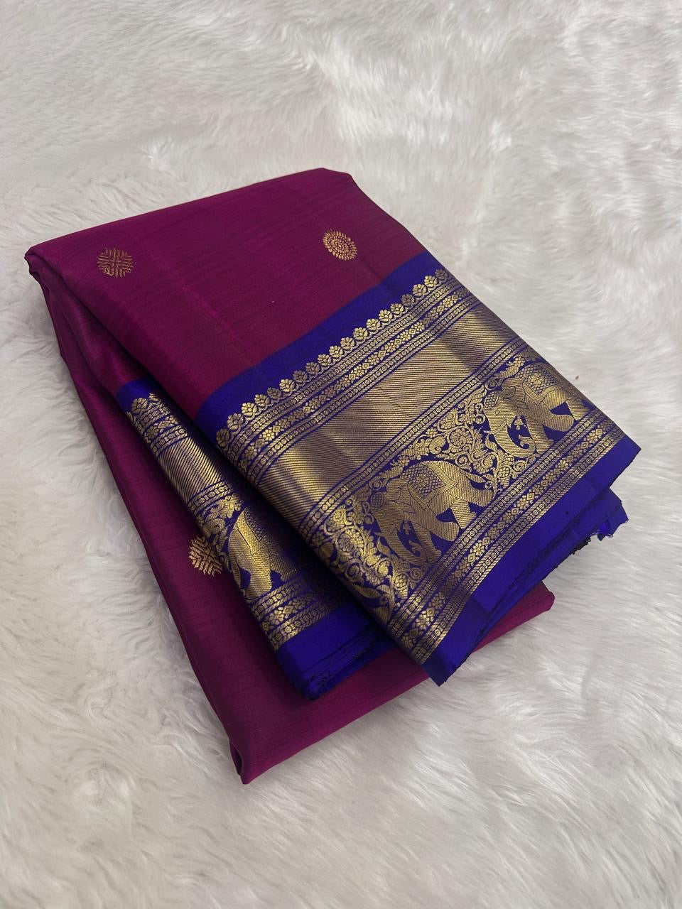 Kanchipattu silk saree in korvai with vadamalli pink border weave traditional zari detail