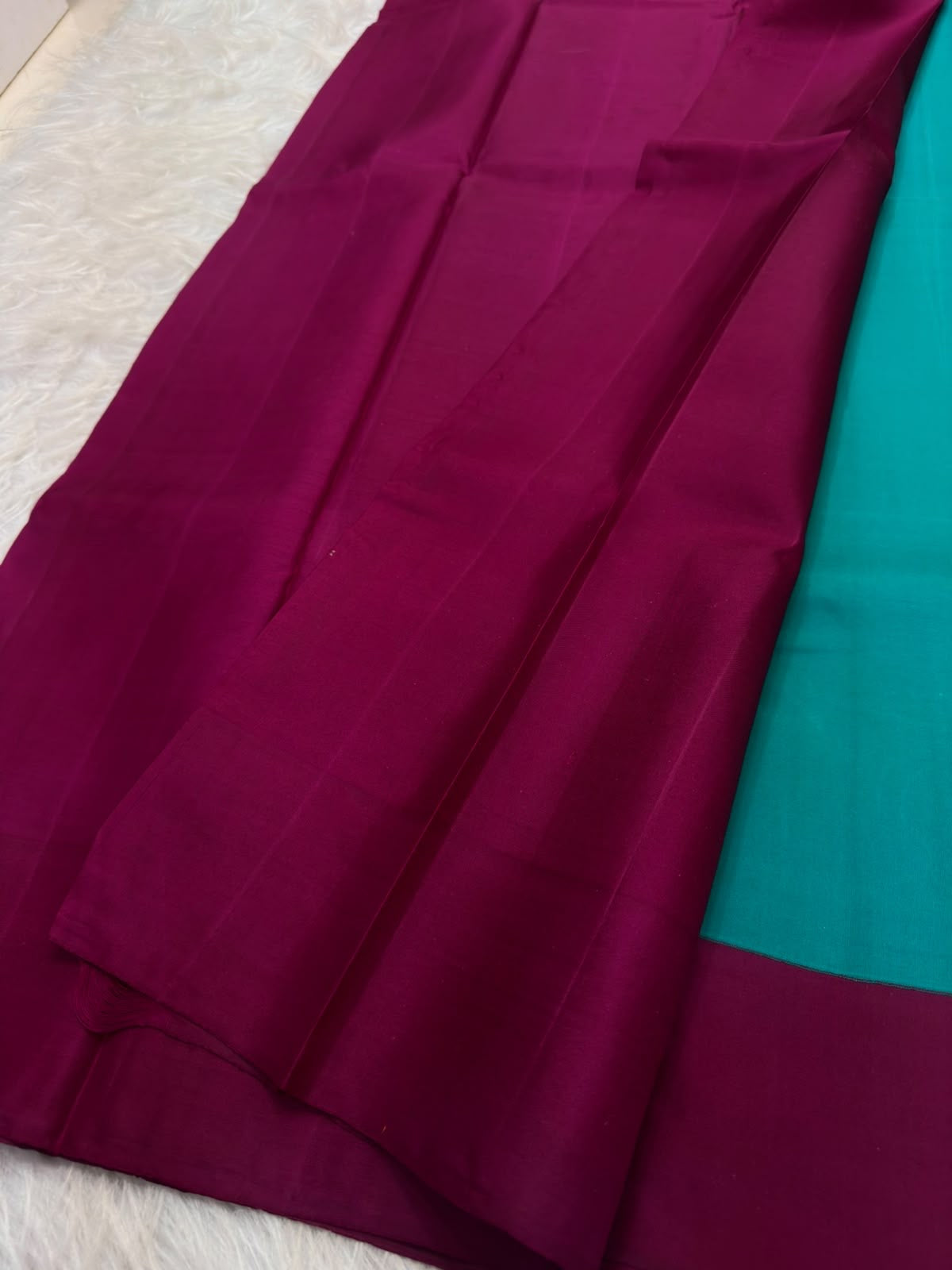 Vadamalli pink lightweight Kanjivaram silk saree with turquoise blue pallu, pallu view