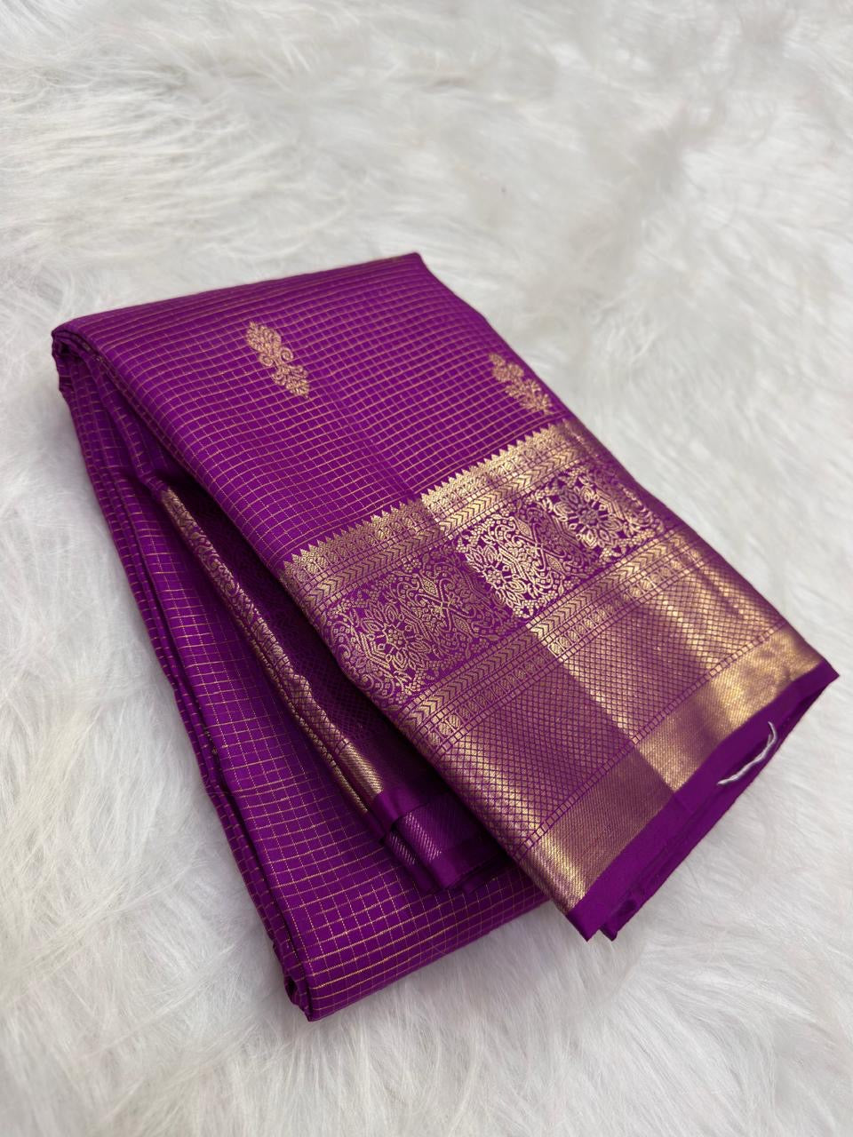 Vadamalli Purple pure silk Kanchipuram saree with fine antique-gold weaving.