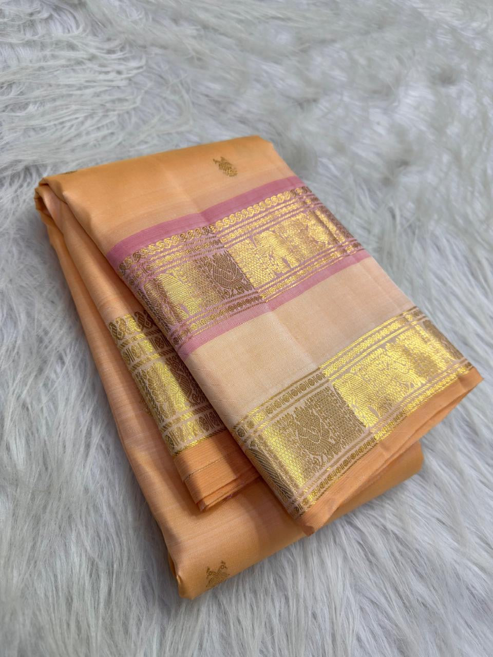 Peach Blush Handwoven Pure Silk Kanchipuram Rettapet Saree with Pink Border – view 4