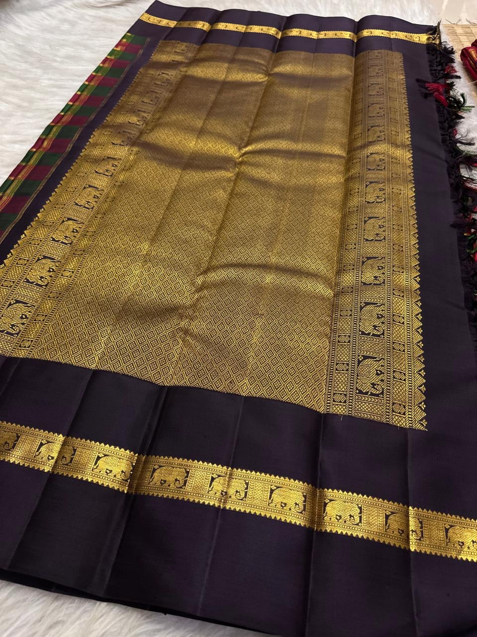 Vermilion and green Paalum Pazhamum Kanchipuram silk saree with Veldhari zari kattam
