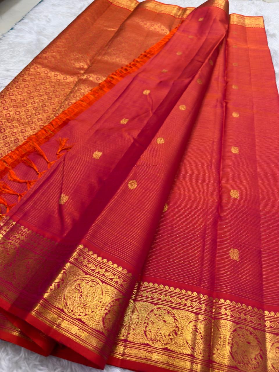 Vermilion Coral pure silk Kanjivaram saree — vairaoosi weave