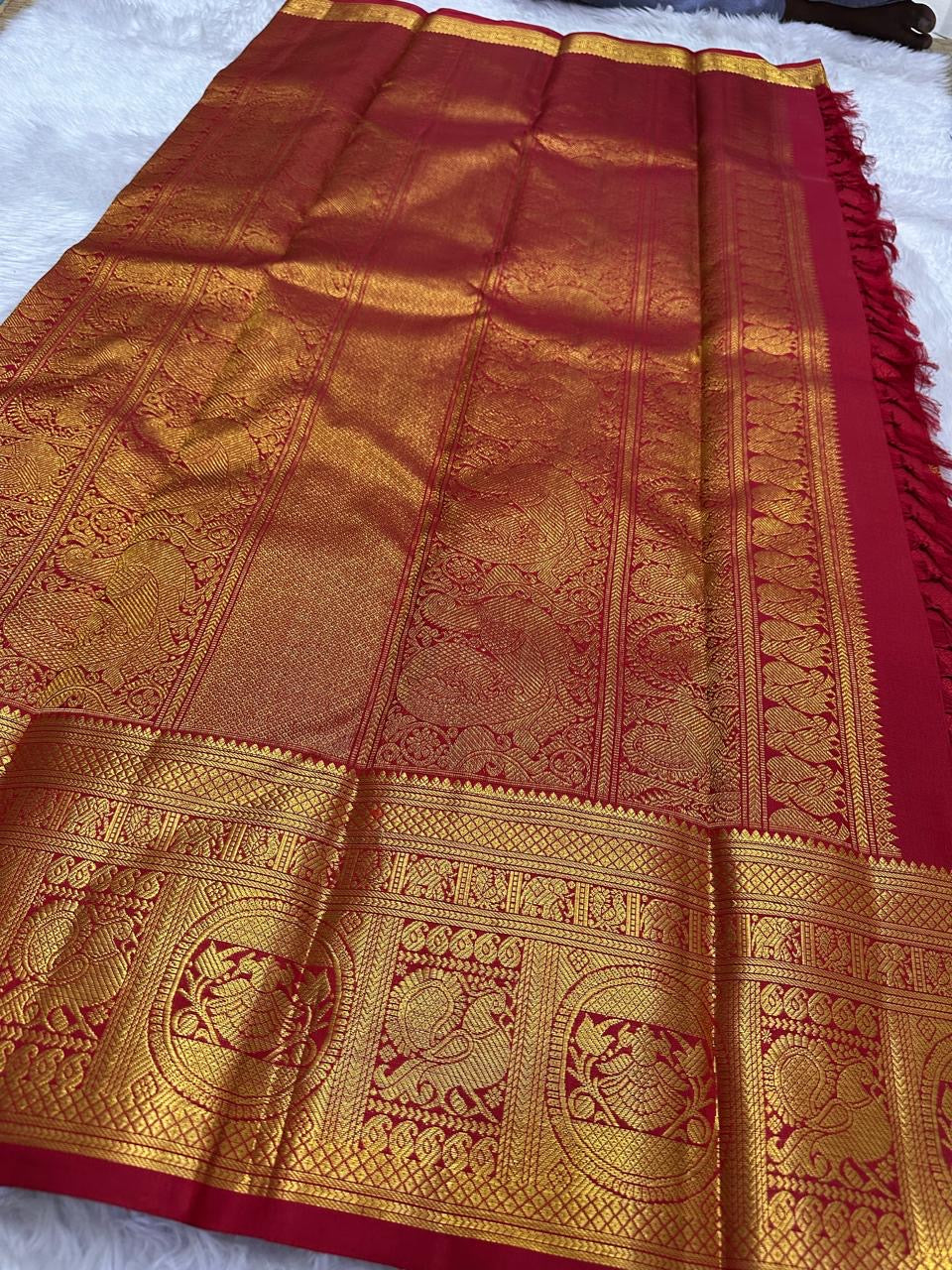 Vermilion Red Handwoven Pure Silk Kanchipuram Zari Kattam Saree with Broad Gold Border – silk fabric close-up